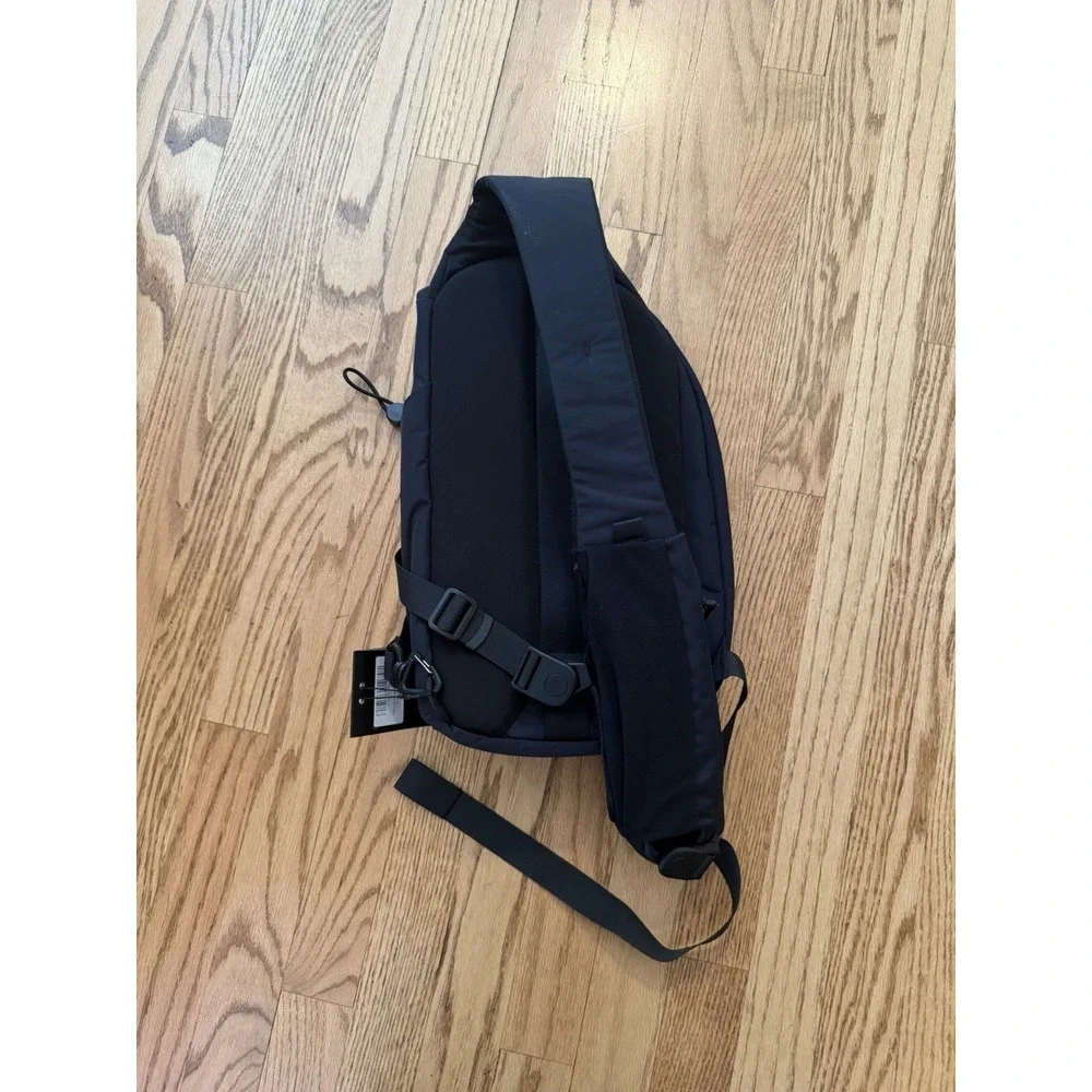 ALPAKA Metro Crossbody Right Shoulder Sling Bag Black Axoflux 210D NWT